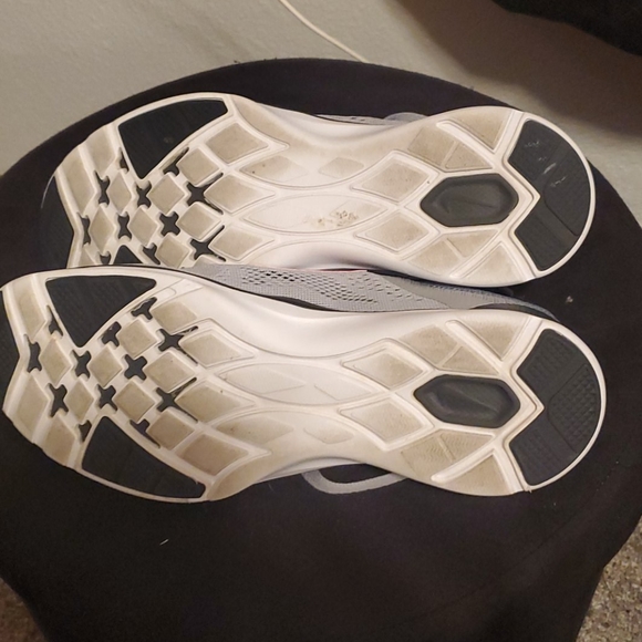 Nike Shoes (Training in Season 5) - Picture 3 of 5